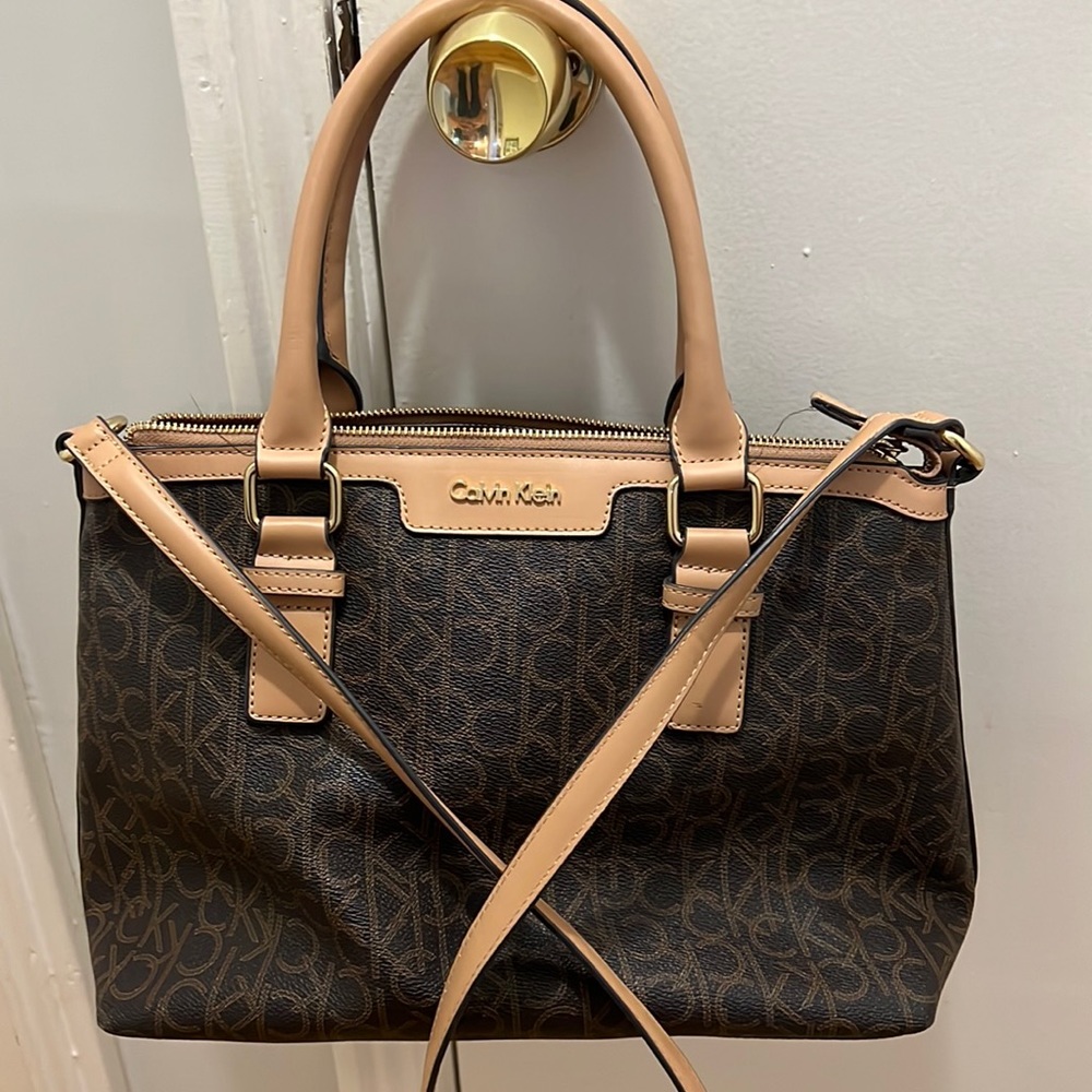 Calvin Klein purse in great condition
